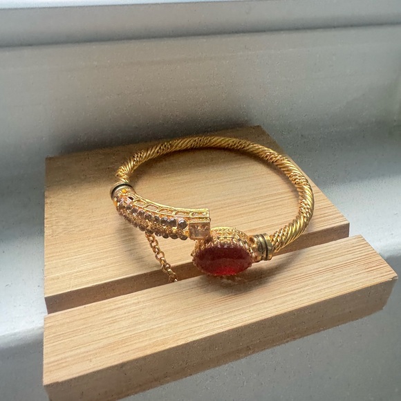 Elegant Gold and Red Women's Bracelet - Picture 3 of 7